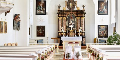 Hochzeit - interne Bewirtung - Aichach (Landkreis Aichach-Friedberg) - kirchliche Trauung in der barocken Schlosskapelle - Schloss Blumenthal
