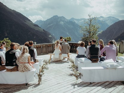Hochzeit - Hochzeits-Stil: Modern - Eure Traumhochzeit in den Bergen Tirols. - Grasberg Alm