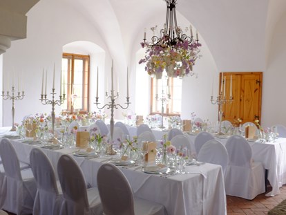 Hochzeit - Hochzeitsessen: Catering - Bad Blumau - In unserer Taverne finden bis zu 50 Personen Platz - Schloss Welsdorf