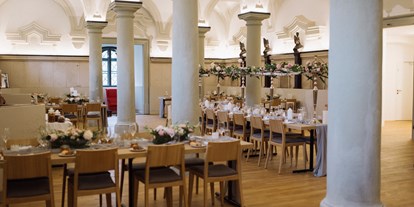 Hochzeit - Umgebung: in einer Stadt - Lambergsaal; Foto Katrin Wieser - Schloss Lamberg
