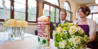 Hochzeit - Art der Location: Waldhochzeit - Standesamtliche Trauung im Wintergarten - Naturhotel Schloss Kassegg