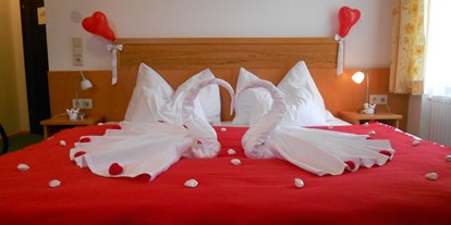 Hochzeit - Art der Location: Hotel - Wohlfühlzimmer für Ihre Hochzeitsnacht - Naturhotel Schloss Kassegg