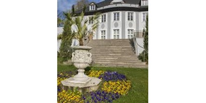 Hochzeit - Geeignet für: Filmproduktionen - Dortmund - Unsere herrschaftliche VILLA VERA in der Nähe von DortmundTerrasse mit großer Treppe gibt Ihrem Fest einen passenden Rahmen - Villa Vera