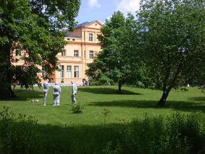 Hochzeit - Art der Location: im Freien - Löwenberger Land - Schloss Ziethen - Parkseite - Schloss Ziethen