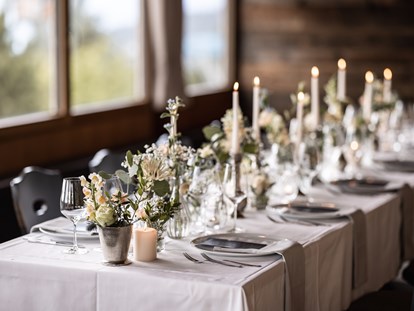 Hochzeit - Preisniveau: hochpreisig - Bruneck - Tischdekovorschlag, unsere Partner:

Weddinplanner: lisa.oberrauch.weddings

Blumenschmuck: Floreale.it - Restaurant La Finestra Plose