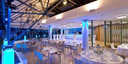 Hochzeit - Hochzeits-Stil: Modern - Wuppertal - Panoramarestaurant in der Stadthalle Hagen | Betischung nach Ihren Wünschen - Panoramarestaurant in der Stadthalle Hagen