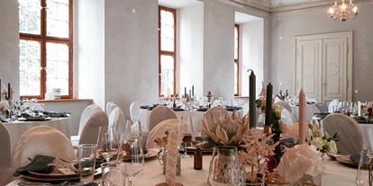 Hochzeit - Hochzeits-Stil: Modern - Neukieritzsch - Steinerner Saal  - Schloss Brandis