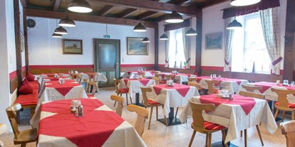 Hochzeit - Hochzeitsessen: Buffet - Leogang - Rote Stube im Hotel Schwabenwirt - Hotel Schwabenwirt
