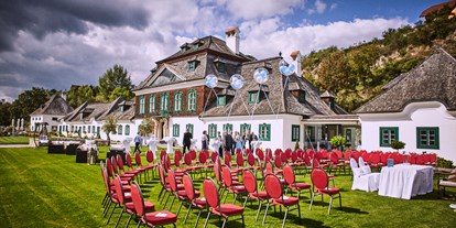 Hochzeit - Art der Location: Eventlocation - Freie Trauung im Schloss-Garten - Schloss Luberegg