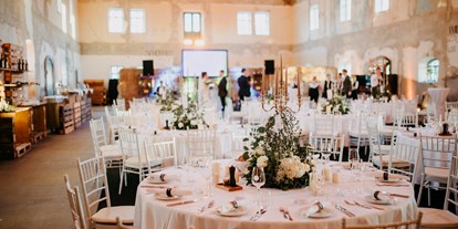 Hochzeit - Hochzeits-Stil: Rustic - Der Festsaal des Stiegl-Gut Wildshut bietet Platz für bis zu 150 Hochzeitsgäste. - Stiegl-Gut Wildshut
