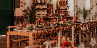Hochzeit - Geeignet für: Firmenweihnachtsfeier - Hochzeit im Moarhaus mit rustikaler Bestuhlung für ca. 140 Personen - Stiegl-Gut Wildshut