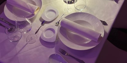 Hochzeit - Parkplatz: kostenpflichtig - Österreich - Tisch (indoor Abend) - Kumar's Kitchen