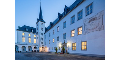 Hochzeit - Außenansicht Schlossgebäude - Schlosshotel PURSCHENSTEIN