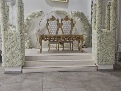 Hochzeit - Deutschland - Brauttisch
 - Mosaik Festsaal