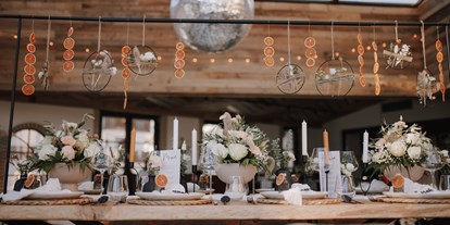 Hochzeit - Hochzeitstafel mit Tischdekoration im Sendlhofer's. - Sendlhofer's
