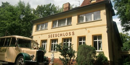 Hochzeit - Standesamt - Strausberg - Vorderseite der Location Seeschloss - Hotel Seeschloss am Bötzsee bei Berlin-Für die schönsten Feiern in Ihrem Leben!