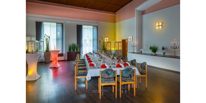 Hochzeit - Parkplatz: nicht vorhanden - Studio - geeignet für bis zu 45 Personen - Restaurant & Landhotel "Zum Niestetal"