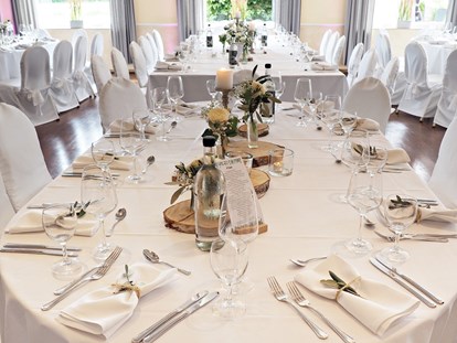 Hochzeit - externes Catering - Ob mit Hochzeitstafeln oder runden Tischen - das Thies 42 in NRW richtet sich ganz nach euren Vorstellungen. - THIES42