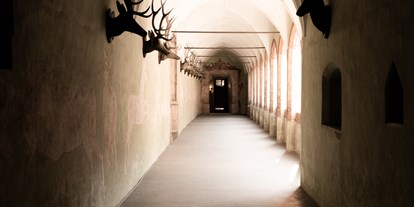 Hochzeit - Art der Location: ausgefallene Location - Arkadengang 1. Stock
 - Schloss Tratzberg