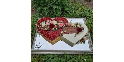 Hochzeit - Candybar: Saltybar - Allgäu / Bayerisch Schwaben - Hochzeitstorte aus der Klosterkonditorei - Kloster Bonlanden