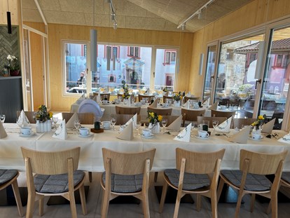 Hochzeit - Umgebung: in den Bergen - Thüringen - Helene das Burgrestaurant im Burghof mit Panormablick - VESTE HELDBURG 