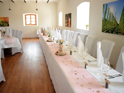 Hochzeit - Hochzeitsessen: mehrgängiges Hochzeitsmenü - Der Festsaal des Stanglbräu bietet Platz für bis zu 120 Hochzeitsgäste. - Stanglbräu
