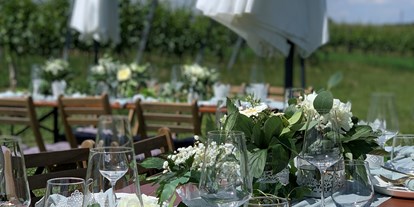 Hochzeit - Hochzeits-Stil: Modern - Weiden am See - Schmankerlheuriger