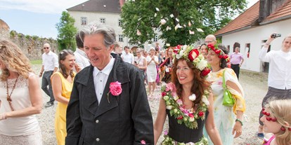 Hochzeit - Umgebung: am Land - Oberösterreich - Das Leben ist ein Fest - Schloss Eschelberg