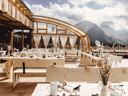 Hochzeit - Hochzeits-Stil: Boho - Tiroler Oberland - Eure Traumhochzeit am Berg. - Das View - the Pop-Up