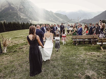 Hochzeit - Art der Location: Alm - Österreich - Trauung unter freiem Himmel unweit des VIEW. - Das View - the Pop-Up