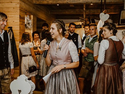 Hochzeit - Hochzeits-Stil: Boho - Auf der Tiergartenalm wird mit Herz gefeiert. - TIERGARTEN ALM