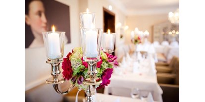 Hochzeit - externes Catering - Brandenburg Nord - Candlelight in Schloss Krugsdorf - Schloss Krugsdorf Hotel & Golf