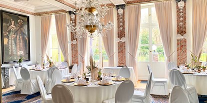Hochzeit - Umgebung: am Land - Eschweiler - Der historische Festsaal des Schloss Rahe bietet Platz für bis zu 120 Hochzeitsgäste. - Schloss Rahe GmbH