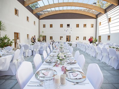 Hochzeit - Trauung im Freien - Oberösterreich - Heiraten auf dem Hof Groß Höllnberg in Oberösterreich. - Hof Groß Höllnberg