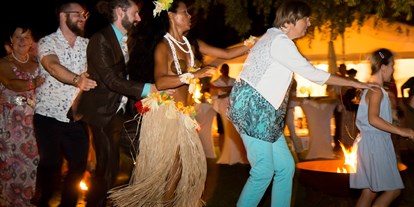 Hochzeit - Burgenland - Karibisches Hochzeits-Feeling an einem warmen Sommerabend am Neusiedlersee. - Strandbar im Seepark Weiden