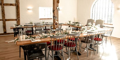Hochzeit - Frühlingshochzeit - Timmendorfer Strand - Festessen in der Remise - Gut Petersdorf