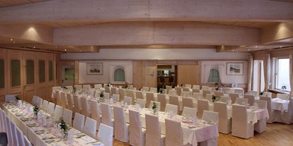 Hochzeit - Umgebung: in den Bergen - Hohenems - Saal mit Hussen - Hotel Krone