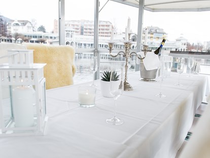 Hochzeit - Umgebung: am See - Österreich - Hochzeit am Glasboot direkt am Wörthersee  - Werzers Hotel Resort Pörtschach