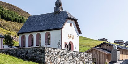 Hochzeit - Art der Location: im Freien - Axams - Die Jagdschloss-Kirche bietet Platz für ca. 30 Personen. - Jagdschloss-Resort Kühtai