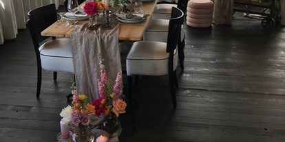 Hochzeit - Ladestation für Elektroautos - Österreich - so könnte Ihre Hochzeitstafel aussehen, Restaurant Veranda - Jagdschloss-Resort Kühtai