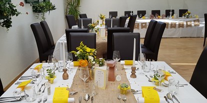 Hochzeit - Art der Location: Restaurant - Wien-Stadt - Etwas Gelb darf sein? - Waldgrill Cobenzl