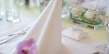 Hochzeit - Geeignet für: Produktpräsentation - Oberösterreich - Geschmückte Tafel im Revita Hotel Kocher in St. Agatha.
Foto © Sandra Gehmair - Revita Hotel Kocher