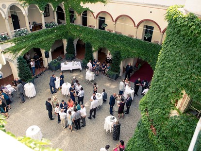 Hochzeit - Trauung im Freien - Steinakirchen am Forst - Schloss Ernegg