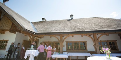 Hochzeit - Art der Location: Bauernhof/Landhaus - Ebensee - Möglichkeit für Sektempfang im Freien. - Laimer-Urschlag