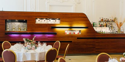 Hochzeit - Hochzeits-Stil: Traditionell - Wien-Stadt Döbling - Austria Trend Hotel Schloss Wilhelminenberg
