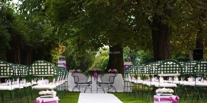 Hochzeit - Art der Location: Burg - Turin - Eine Zeremonie unter Alleebäumen - GEHEIMTIPP Hochzeit Anwesen im italienischen Piemont