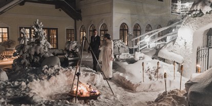 Hochzeit - Art der Location: Schloss - Munderfing - So romantisch sind Winterhochzeiten - Ansitz Wartenfels