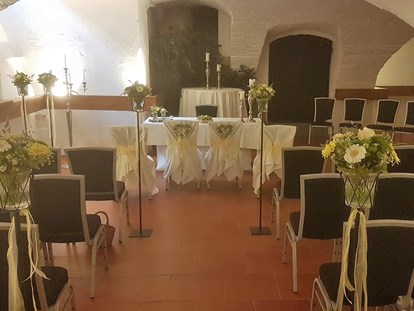 Hochzeit - Hochzeitsessen: À la carte - Festliche Trauung im Kastell Stegersbach - Kastell Stegersbach