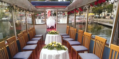 Hochzeit - barrierefreie Location - Ebensee - Innenraum Fahrgastschiff "Monika" - Schifffahrt Loidl