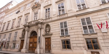Hochzeit - Umgebung: in einer Stadt - Wien-Stadt Innere Stadt - Das Palais Schönborn-Batthyány in Wien. - Palais Schönborn-Batthyány
